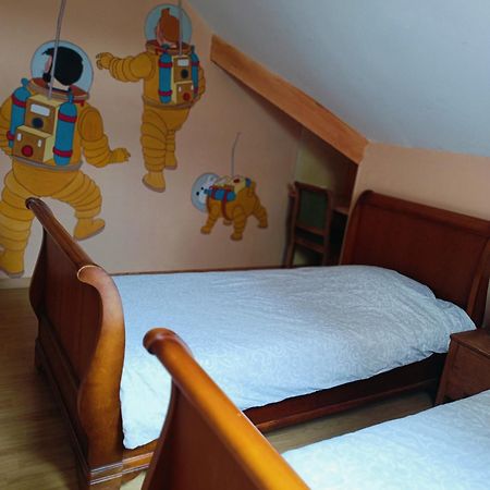 Chambre D'Hote Dans Maison Atypique Possibilite 1 Lit Supplementaire Pour 15 Euros Sancoins Luaran gambar