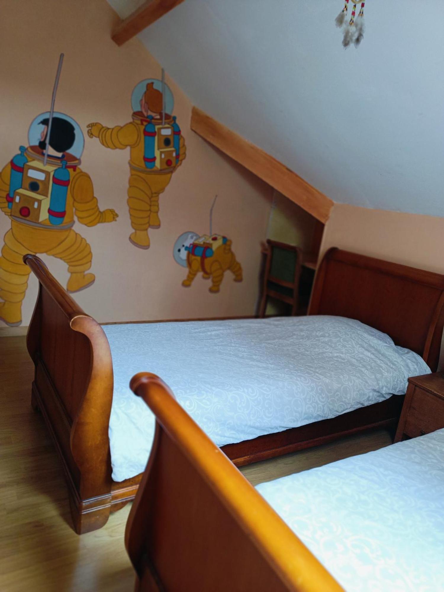 Chambre D'Hote Dans Maison Atypique Possibilite 1 Lit Supplementaire Pour 15 Euros Sancoins Luaran gambar